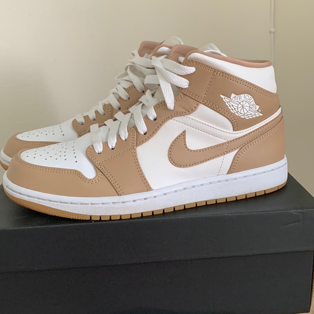 Nike Air Jordan1 Mid